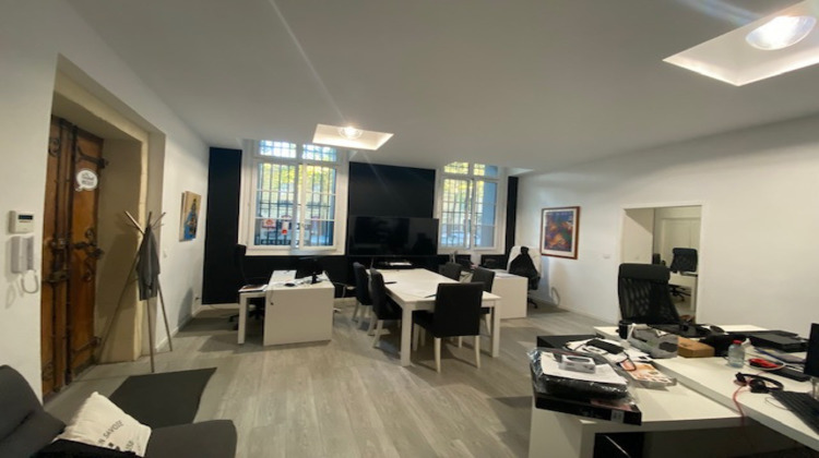 Ma-Cabane - Vente Appartement Nîmes, 65 m²