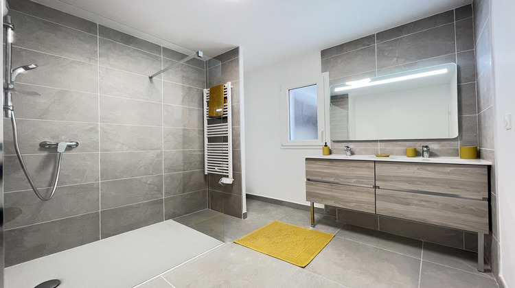 Ma-Cabane - Vente Appartement Nîmes, 75 m²