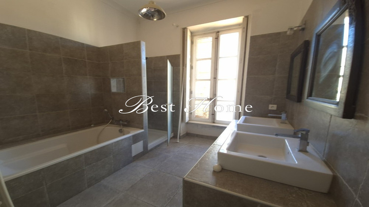 Ma-Cabane - Vente Appartement Nîmes, 126 m²