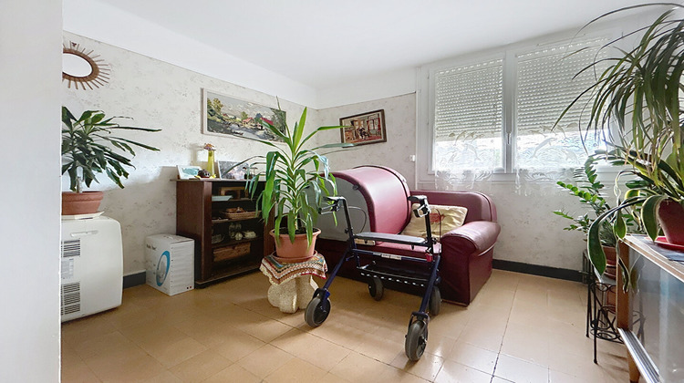 Ma-Cabane - Vente Appartement NIMES, 64 m²