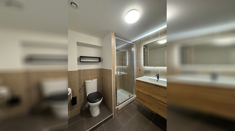 Ma-Cabane - Vente Appartement Nîmes, 64 m²