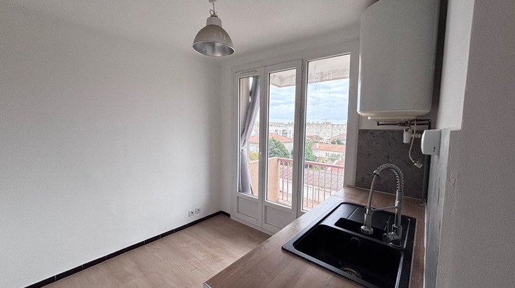 Ma-Cabane - Vente Appartement NIMES, 54 m²