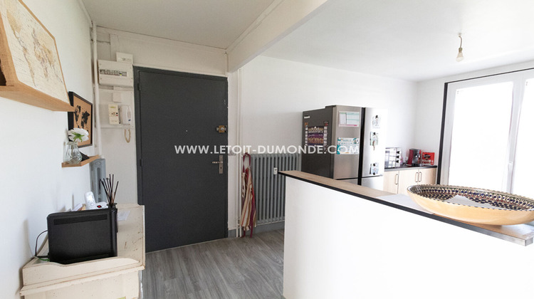 Ma-Cabane - Vente Appartement NOTRE-DAME-DE-SANILHAC, 71 m²