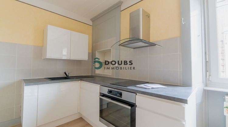 Ma-Cabane - Vente Appartement ORCHAMPS-VENNES, 150 m²