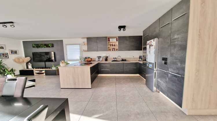 Ma-Cabane - Vente Appartement Ornex, 84 m²