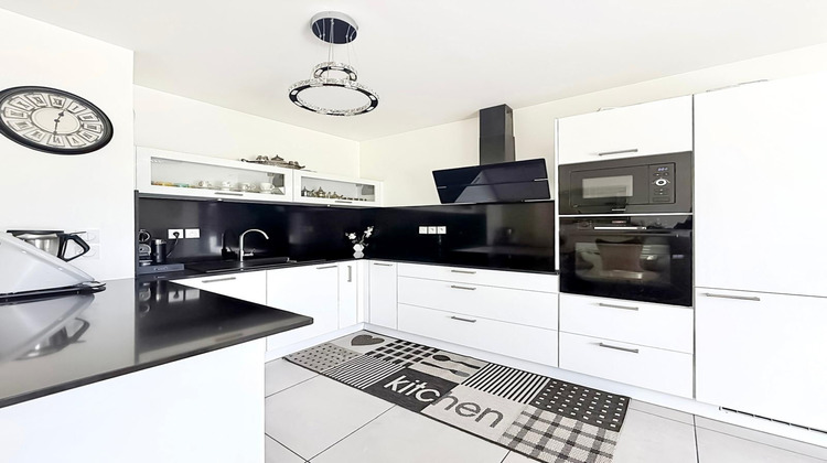 Ma-Cabane - Vente Appartement ORNEX, 80 m²