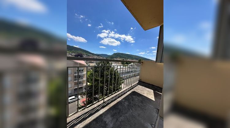 Ma-Cabane - Vente Appartement OYONNAX, 73 m²