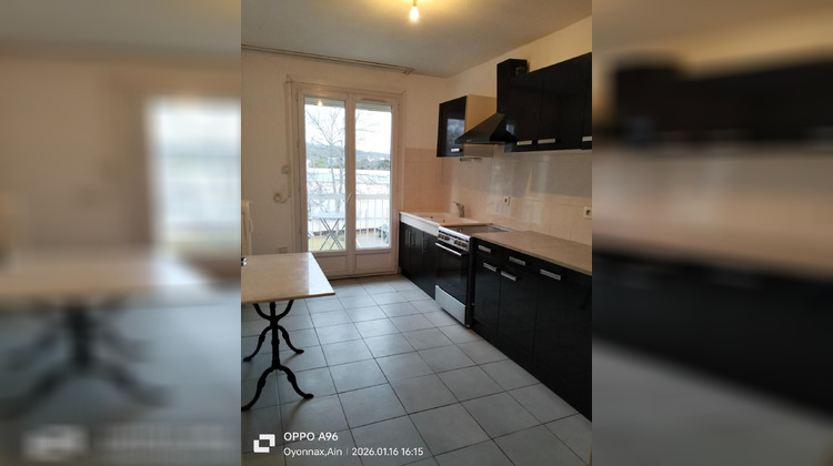 Ma-Cabane - Vente Appartement Oyonnax, 69 m²
