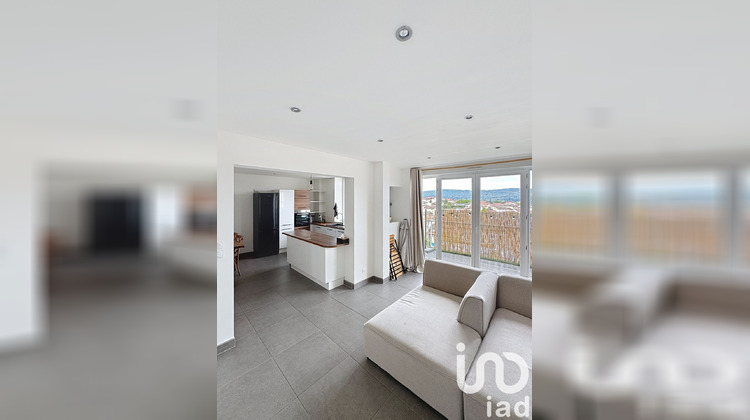 Ma-Cabane - Vente Appartement Oyonnax, 93 m²