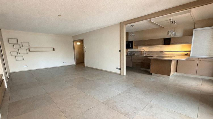 Ma-Cabane - Vente Appartement OYONNAX, 70 m²