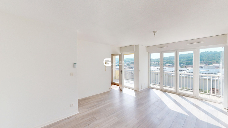 Ma-Cabane - Vente Appartement OYONNAX, 85 m²