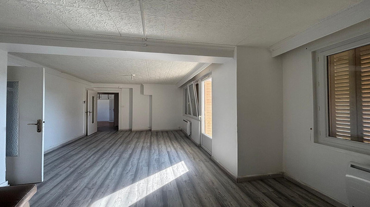 Ma-Cabane - Vente Appartement OYONNAX, 67 m²