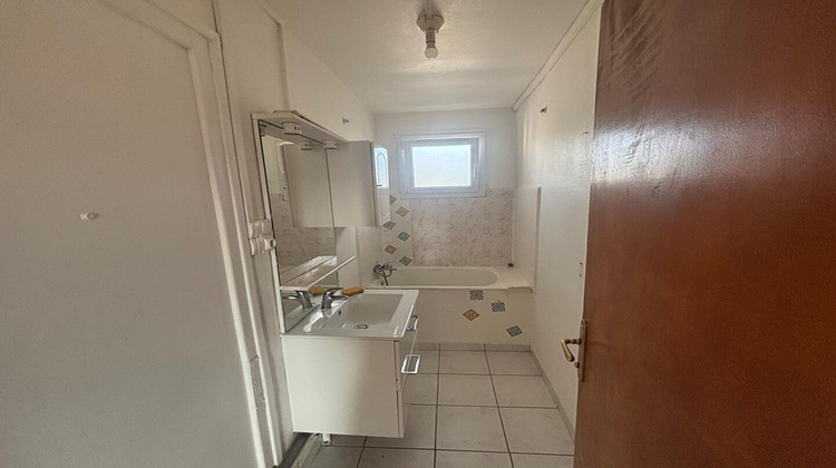 Ma-Cabane - Vente Appartement OYONNAX, 67 m²