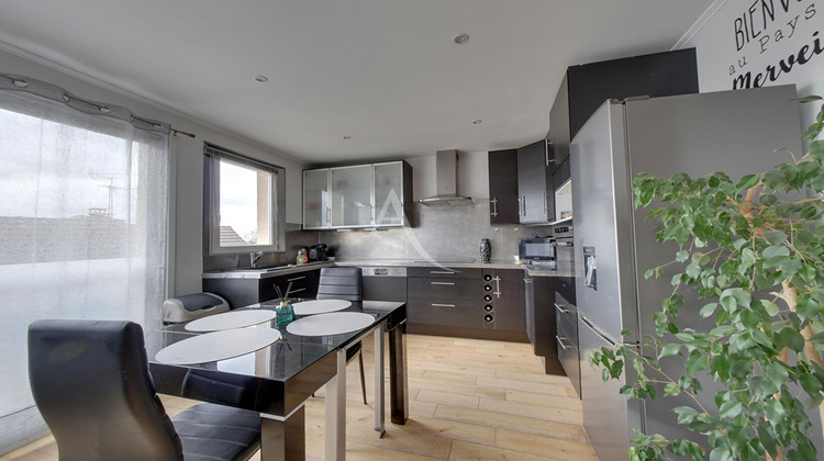 Ma-Cabane - Vente Appartement OZOIR-LA-FERRIERE, 75 m²