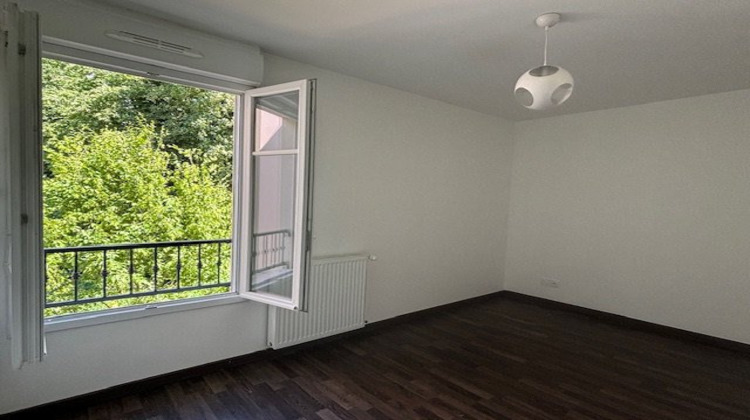 Ma-Cabane - Vente Appartement OZOIR LA FERRIERE, 40 m²