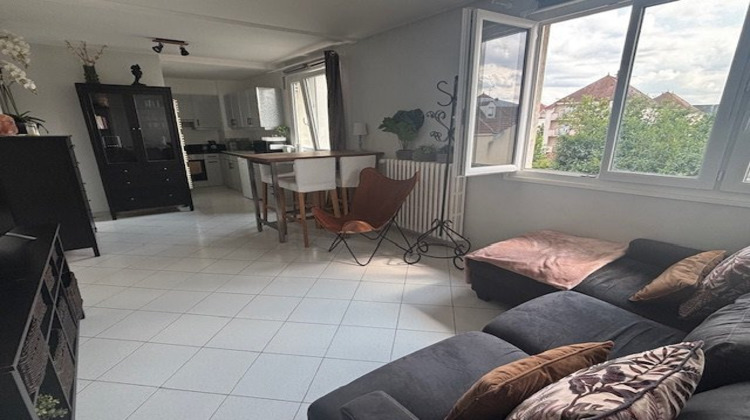 Ma-Cabane - Vente Appartement OZOIR LA FERRIERE, 35 m²