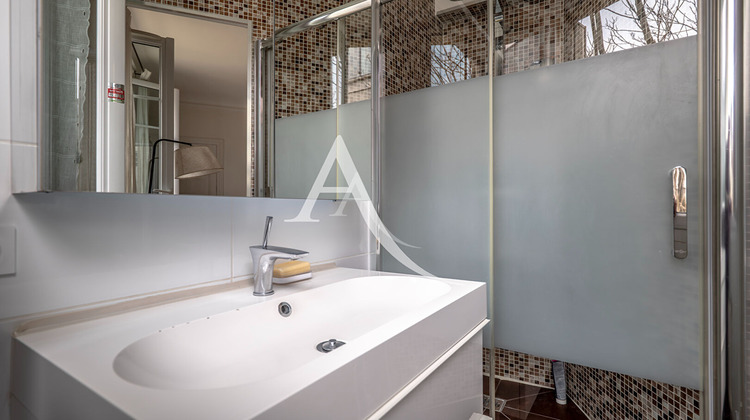 Ma-Cabane - Vente Appartement PARIS 11, 147 m²