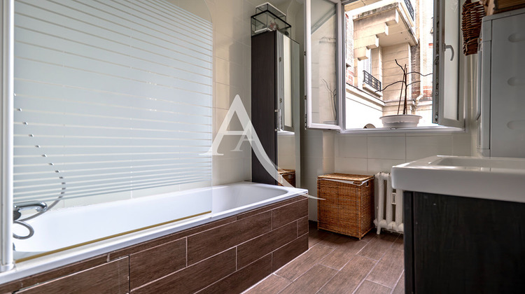 Ma-Cabane - Vente Appartement PARIS 11, 147 m²
