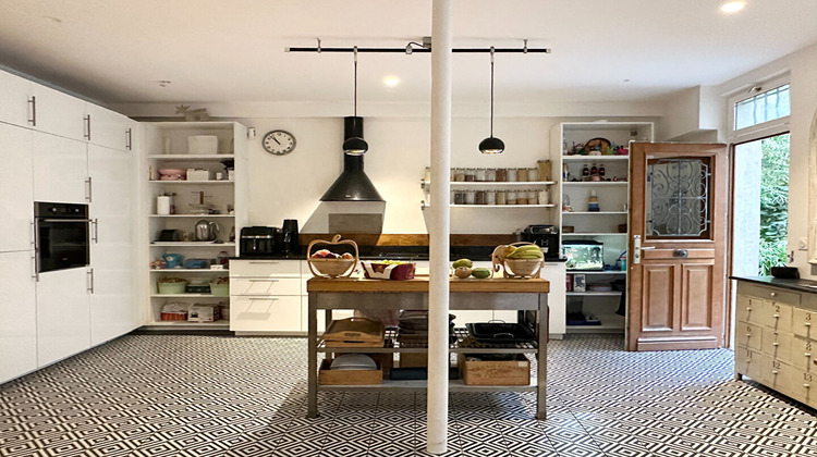 Ma-Cabane - Vente Appartement PARIS 18, 128 m²