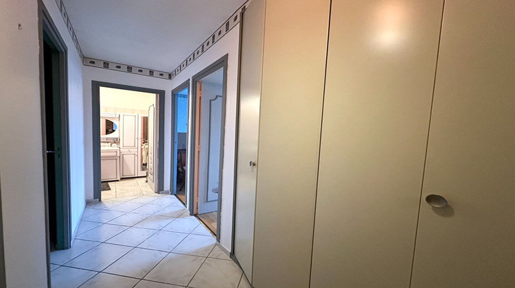 Ma-Cabane - Vente Appartement PARIS 18, 64 m²