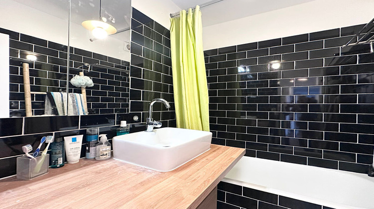 Ma-Cabane - Vente Appartement PARIS 18, 65 m²