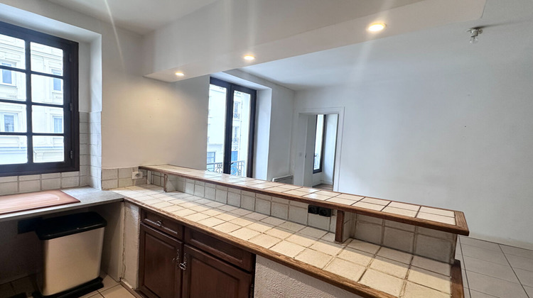 Ma-Cabane - Vente Appartement PARIS 18, 65 m²