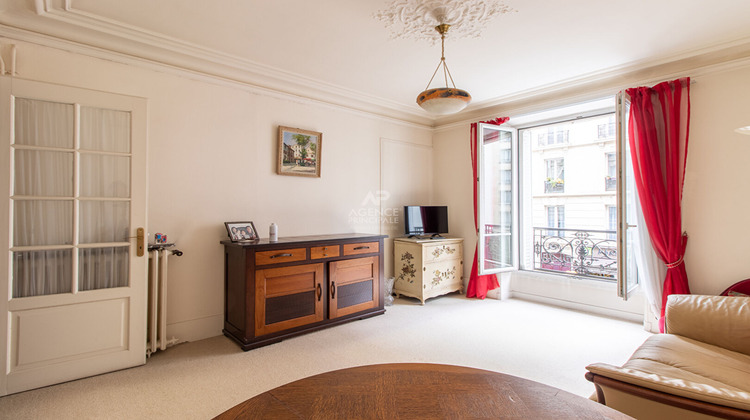 Ma-Cabane - Vente Appartement PARIS 18, 54 m²