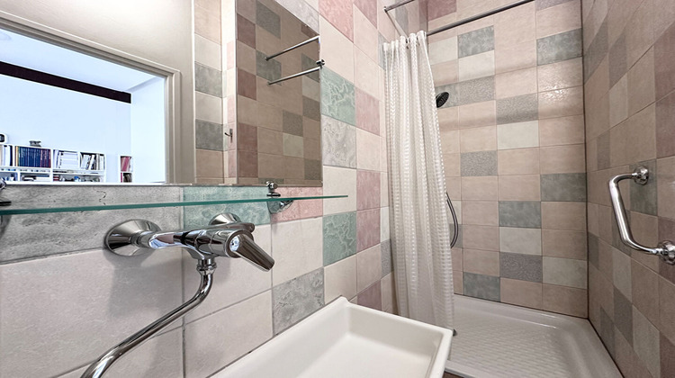 Ma-Cabane - Vente Appartement PARIS 18, 70 m²
