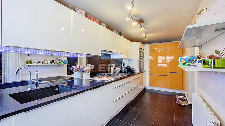 Ma-Cabane - Vente Appartement PARIS 19, 89 m²