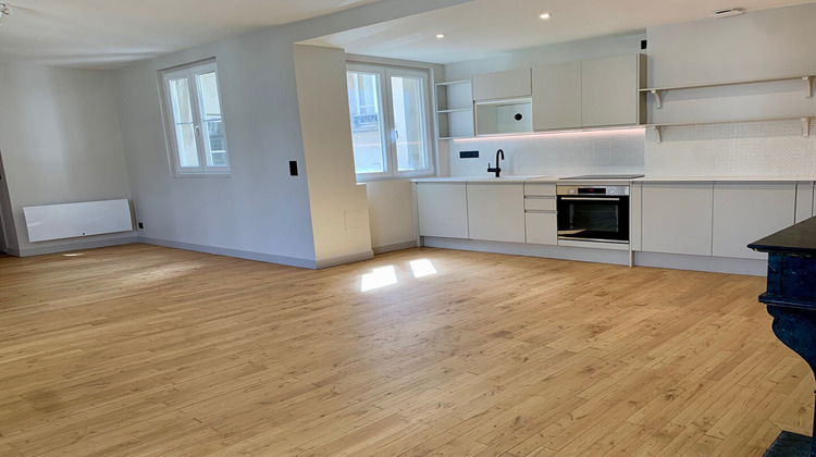 Ma-Cabane - Vente Appartement PARIS 7, 76 m²