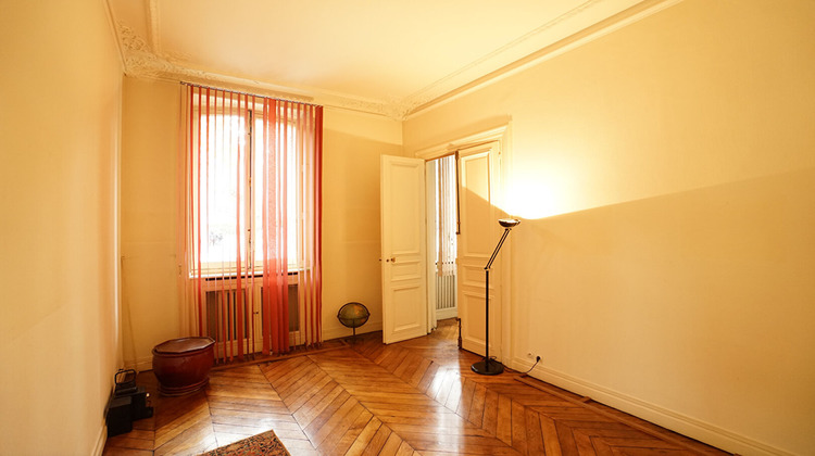 Ma-Cabane - Vente Appartement PARIS 8, 63 m²