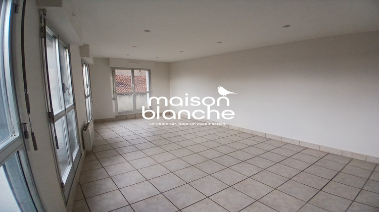 Ma-Cabane - Vente Appartement Parthenay, 67 m²