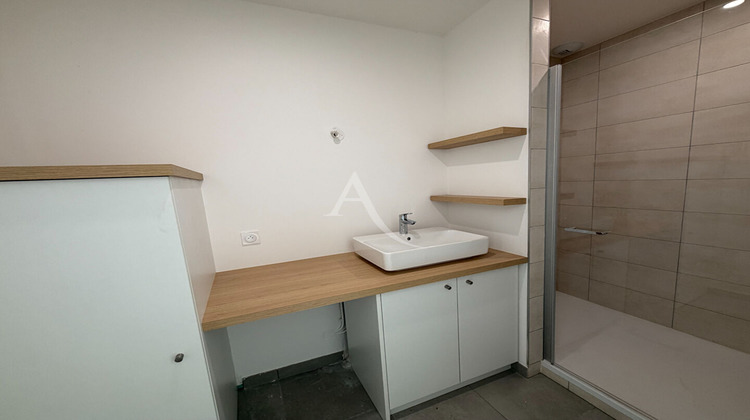 Ma-Cabane - Vente Appartement PELLOUAILLES-LES-VIGNES, 61 m²