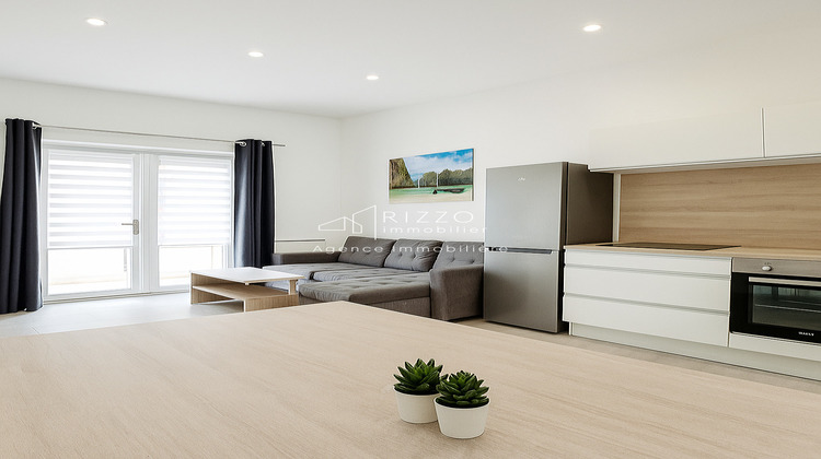 Ma-Cabane - Vente Appartement Péron, 74 m²