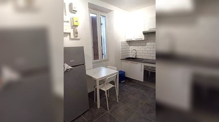 Ma-Cabane - Vente Appartement PEYPIN, 21 m²