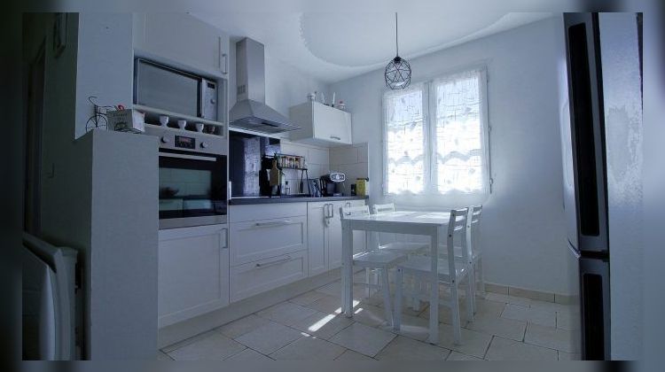 Ma-Cabane - Vente Appartement Peyrolles-en-Provence, 71 m²