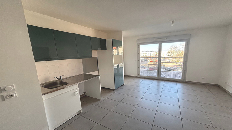 Ma-Cabane - Vente Appartement PIERRE-BENITE, 35 m²