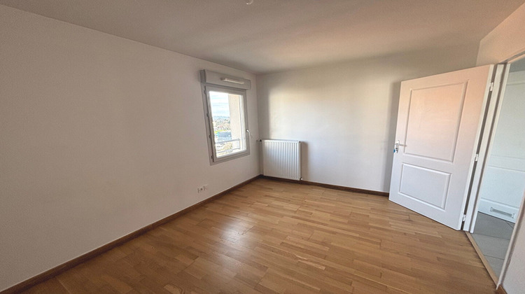 Ma-Cabane - Vente Appartement PIERRE-BENITE, 35 m²