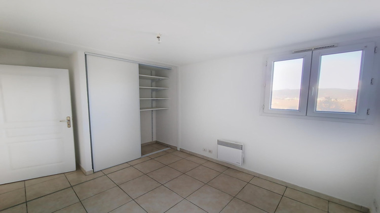Ma-Cabane - Vente Appartement Pierrefeu-du-Var, 47 m²