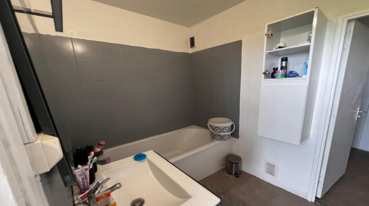 Ma-Cabane - Vente Appartement PIERRELATTE, 59 m²