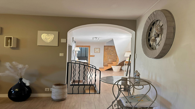 Ma-Cabane - Vente Appartement POUILLY-LE-MONIAL, 224 m²