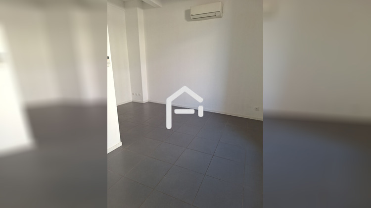 Ma-Cabane - Vente Appartement POUSSAN, 55 m²
