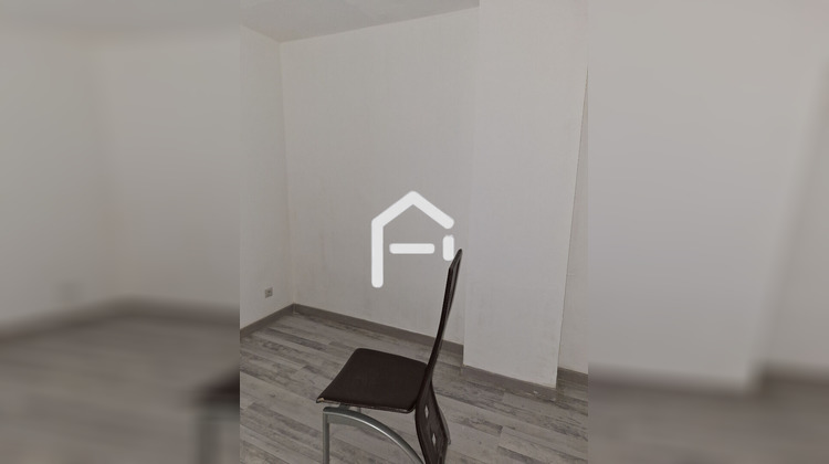 Ma-Cabane - Vente Appartement POUSSAN, 55 m²