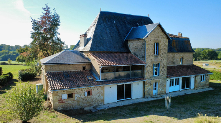 Ma-Cabane - Vente Appartement PRESSAC, 297 m²