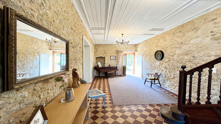 Ma-Cabane - Vente Appartement PRESSAC, 297 m²