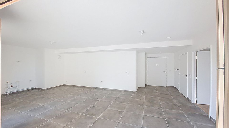 Ma-Cabane - Vente Appartement RILLIEUX-LA-PAPE, 42 m²