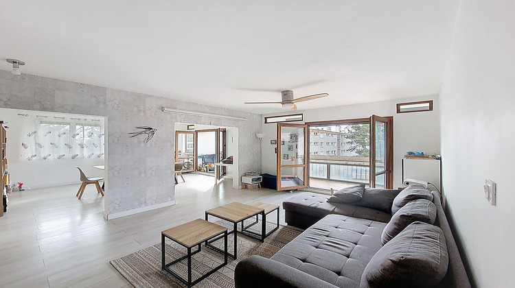 Ma-Cabane - Vente Appartement RILLIEUX-LA-PAPE, 108 m²