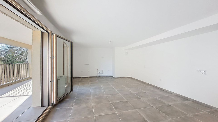 Ma-Cabane - Vente Appartement RILLIEUX-LA-PAPE, 42 m²