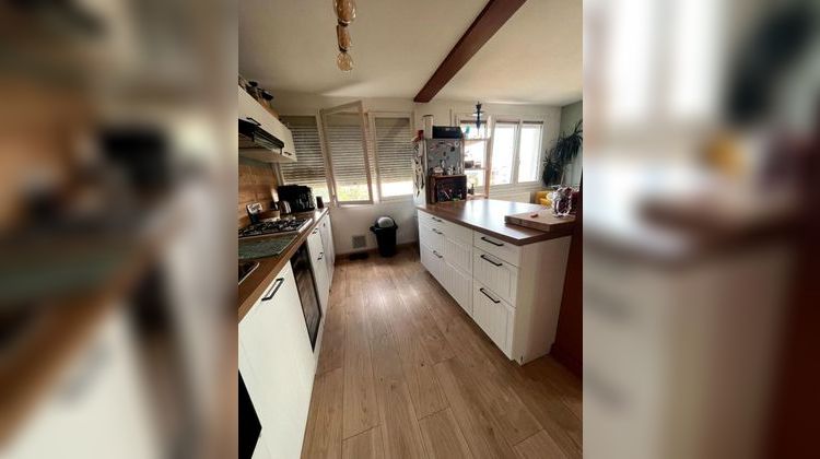 Ma-Cabane - Vente Appartement RIORGES, 75 m²