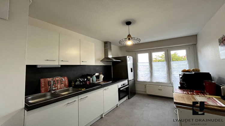 Ma-Cabane - Vente Appartement RIORGES, 72 m²